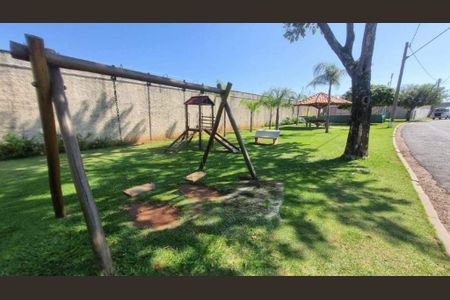 Casa de condomínio à venda com 255m², 3 quartos e 4 vagas