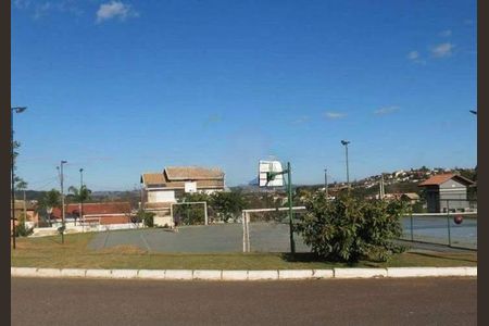 Casa de condomínio à venda com 255m², 3 quartos e 4 vagas