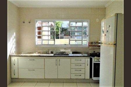 Casa de condomínio à venda com 255m², 3 quartos e 4 vagas