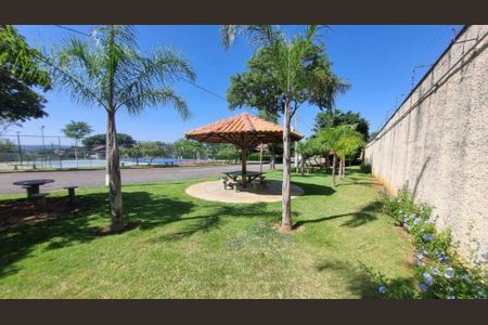 Casa de condomínio à venda com 255m², 3 quartos e 4 vagas