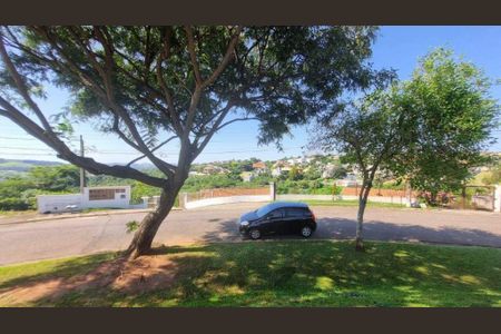 Casa de condomínio à venda com 255m², 3 quartos e 4 vagas