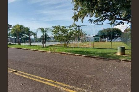 Casa de condomínio à venda com 255m², 3 quartos e 4 vagas