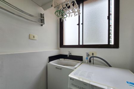 Apartamento à venda com 120m², 2 quartos e 2 vagas Apartamento à venda com 120m², 2 quartos e 2 vagasÁrea de Serviço