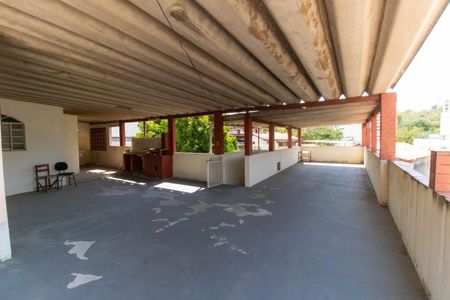 Casa à venda com 300m², 3 quartos e 2 vagasTerraço