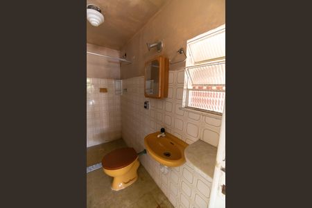 Casa à venda com 300m², 3 quartos e 2 vagasBanheiro