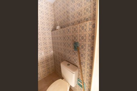 Casa à venda com 300m², 3 quartos e 2 vagasBanheiro de serviço