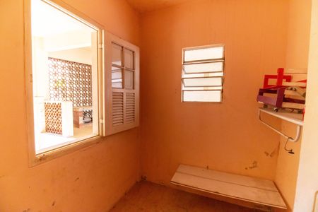 Casa à venda com 300m², 3 quartos e 2 vagasQuarto de Serviço