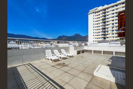 Apartamento para alugar com 90m², 1 quarto e 1 vagaÁrea comum - Piscina