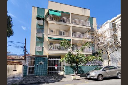 Apartamento para alugar com 90m², 1 quarto e 1 vagaFachada e portaria