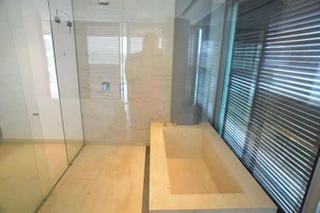 Apartamento à venda com 133m², 1 quarto e 2 vagasBanheiro da Suíte