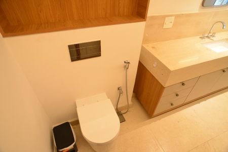 Apartamento à venda com 133m², 1 quarto e 2 vagasBanheiro da Suíte