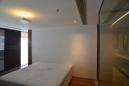 Apartamento à venda com 133m², 1 quarto e 2 vagasSuíte