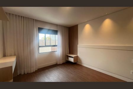 Casa de condomínio à venda com 210m², 3 quartos e 4 vagas Casa de condomínio à venda com 210m², 3 quartos e 4 vagasSuíte 2