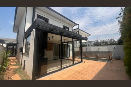 Casa de condomínio à venda com 210m², 3 quartos e 4 vagas Casa de condomínio à venda com 210m², 3 quartos e 4 vagasÁrea comum