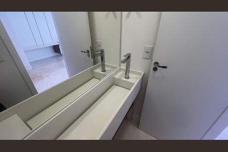 Casa de condomínio à venda com 210m², 3 quartos e 4 vagas Casa de condomínio à venda com 210m², 3 quartos e 4 vagasLavabo