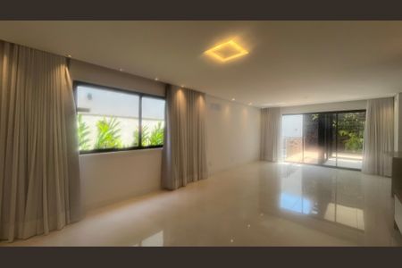 Sala de casa de condomínio à venda com 3 quartos, 210m² em Vila José Iório, Campinas