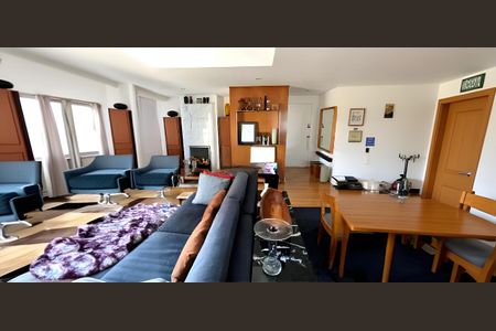 Apartamento para alugar com 183m², 3 quartos e 3 vagas