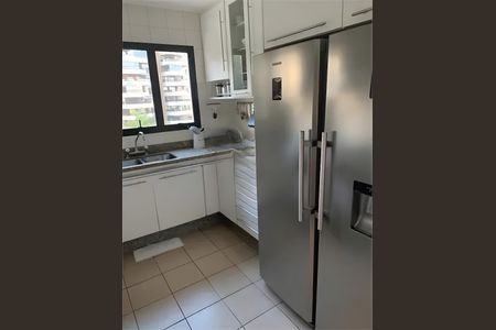 Apartamento para alugar com 183m², 3 quartos e 3 vagas