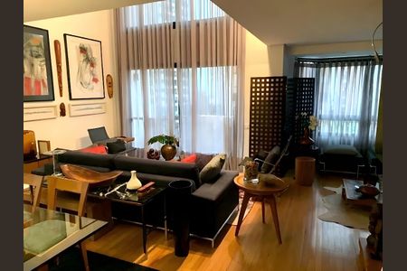 Apartamento para alugar com 3 quartos, 183m² em Vila Suzana, São Paulo