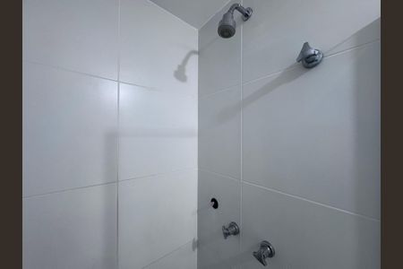 Apartamento à venda com 74m², 2 quartos e 1 vaga Apartamento à venda com 74m², 2 quartos e 1 vagaBanheiro Social