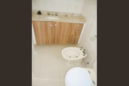 Apartamento para alugar com 103m², 3 quartos e 3 vagas Apartamento para alugar com 103m², 3 quartos e 3 vagasBanheiro