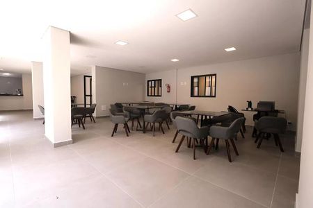 Apartamento à venda com 64m², 3 quartos e 2 vagas Apartamento à venda com 64m², 3 quartos e 2 vagasÁrea comum - Salão de festas
