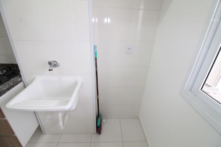 Apartamento para alugar com 68m², 2 quartos e 1 vagaÁrea de Serviço