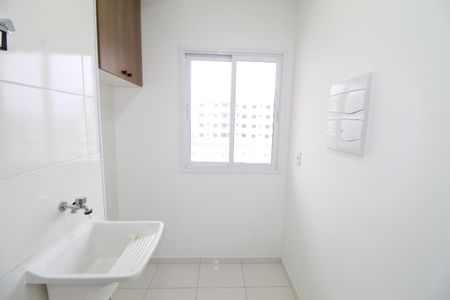 Apartamento para alugar com 68m², 2 quartos e 1 vagaÁrea de Serviço