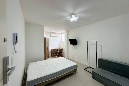 Sala/Quarto de kitnet/studio para alugar com 1 quarto, 27m² em Centro, Rio de Janeiro