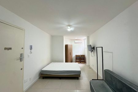 Sala/Quarto de kitnet/studio para alugar com 1 quarto, 27m² em Centro, Rio de Janeiro