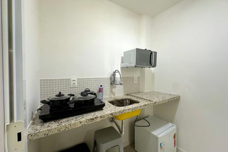 Cozinha de kitnet/studio para alugar com 1 quarto, 27m² em Centro, Rio de Janeiro