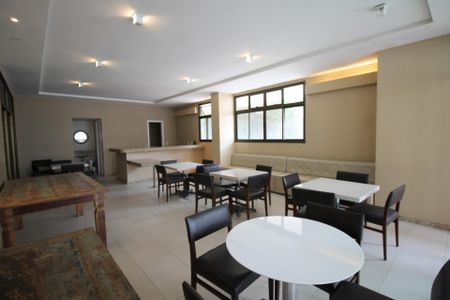 Apartamento para alugar com 72m², 2 quartos e 1 vaga Apartamento para alugar com 72m², 2 quartos e 1 vagaÁrea comum - Salão de festas