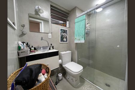 Apartamento à venda com 64m², 3 quartos e 2 vagasBanheiro