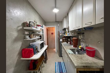 Apartamento à venda com 64m², 3 quartos e 2 vagasCozinha