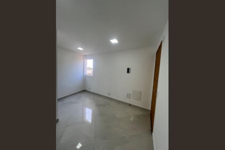 Foto 03 de apartamento à venda com 2 quartos, 45m² em Recreio dos Bandeirantes, Rio de Janeiro