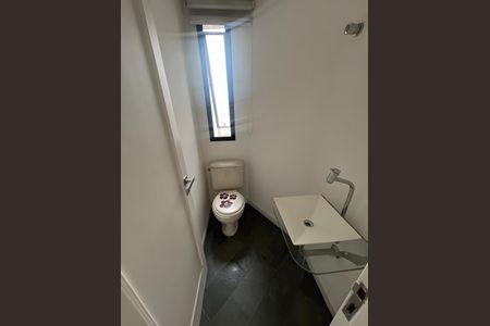 Lavabo de apartamento para alugar com 2 quartos, 181m² em Morumbi, São Paulo