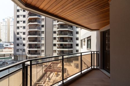 Apartamento à venda com 147m², 4 quartos e 2 vagas Apartamento à venda com 147m², 4 quartos e 2 vagasVaranda da Sala