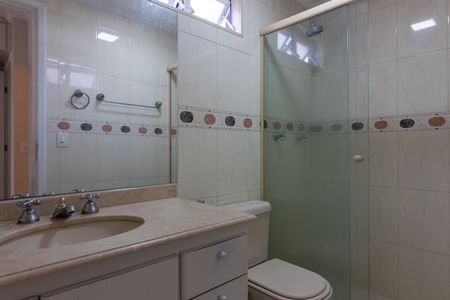 Apartamento à venda com 147m², 4 quartos e 2 vagas Apartamento à venda com 147m², 4 quartos e 2 vagasBanheiro da Suíte 2