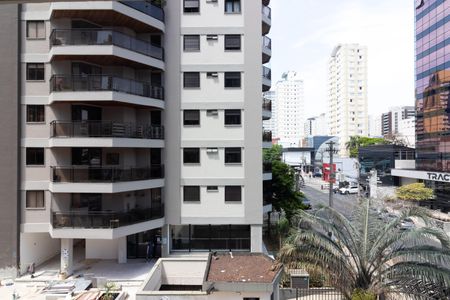 Apartamento à venda com 147m², 4 quartos e 2 vagas Apartamento à venda com 147m², 4 quartos e 2 vagasVista da Suíte 2