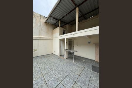 Casa de condomínio à venda com 240m², 2 quartos e 1 vagaFoto 02