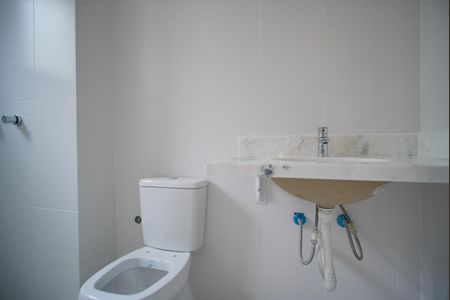 Apartamento à venda com 96m², 2 quartos e 2 vagasBanheiro da Suíte 2