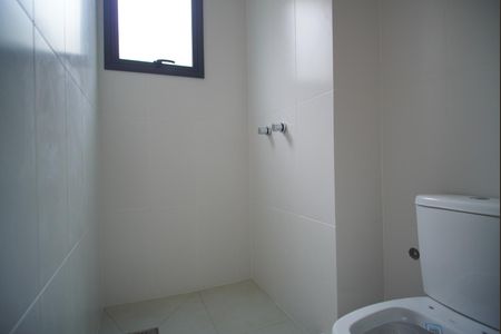 Apartamento à venda com 96m², 2 quartos e 2 vagasBanheiro da Suíte 2