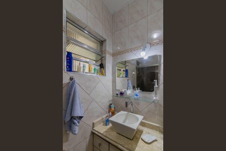 Casa à venda com 209m², 3 quartos e 2 vagasBanheiro da Suíte