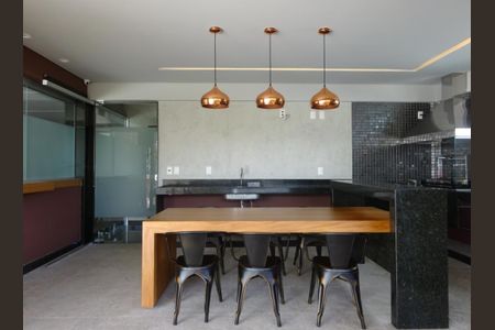 Apartamento à venda com 210m², 4 quartos e 2 vagasÁrea comum