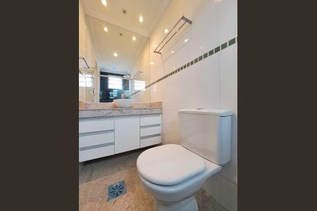 Apartamento para alugar com 210m², 4 quartos e 2 vagas Apartamento para alugar com 210m², 4 quartos e 2 vagasLavabo