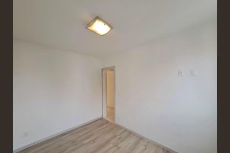 Apartamento para alugar com 210m², 4 quartos e 2 vagas Apartamento para alugar com 210m², 4 quartos e 2 vagasQuarto