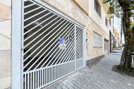 Casa à venda com 150m², 3 quartos e 1 vagaFachada + plaquinha