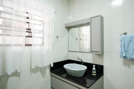 Casa à venda com 150m², 3 quartos e 1 vagaBanheiro