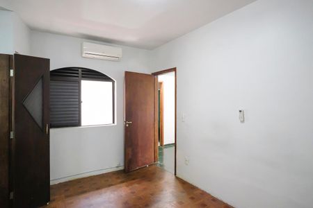 Casa à venda com 150m², 3 quartos e 1 vagaSuíte