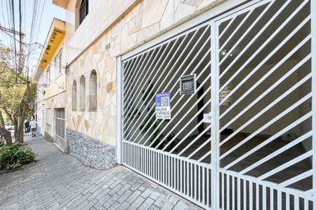 Casa à venda com 150m², 3 quartos e 1 vagaFachada + plaquinha